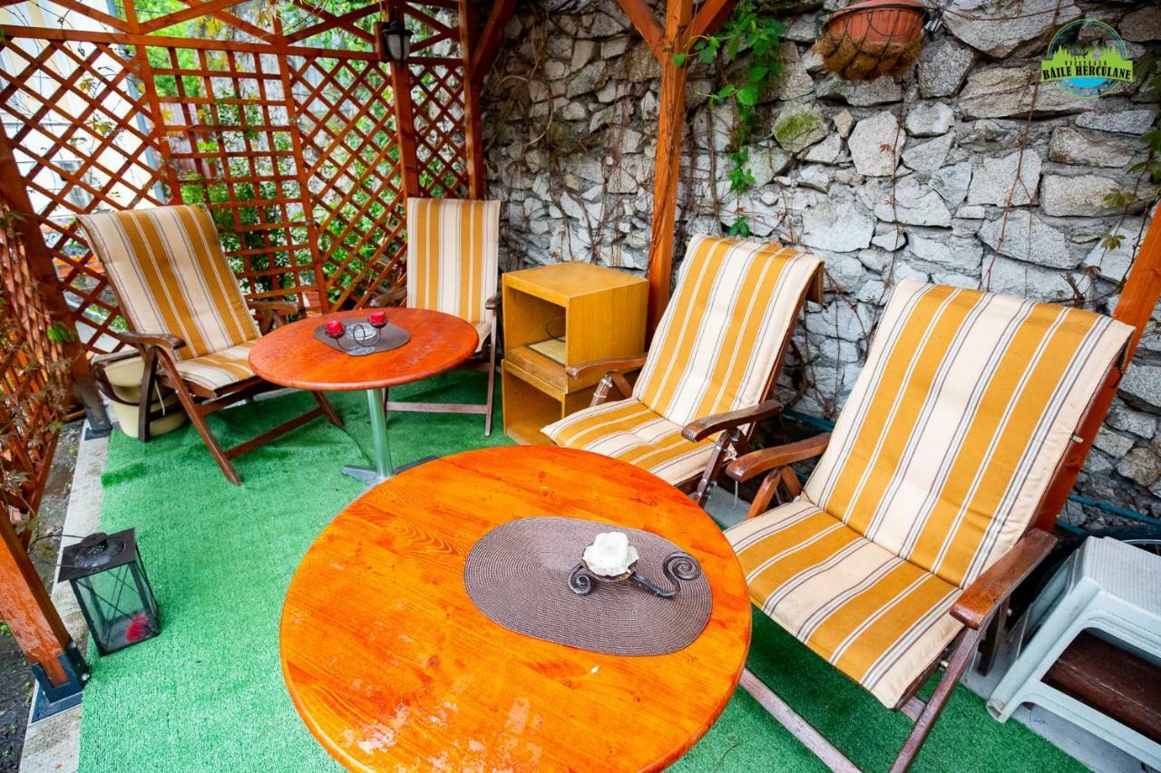 Pension Eden Băile Herculane Exterior foto